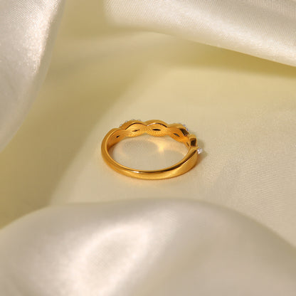 18K Gold Fashion Braided Twist Design Light Luxury Style Ring