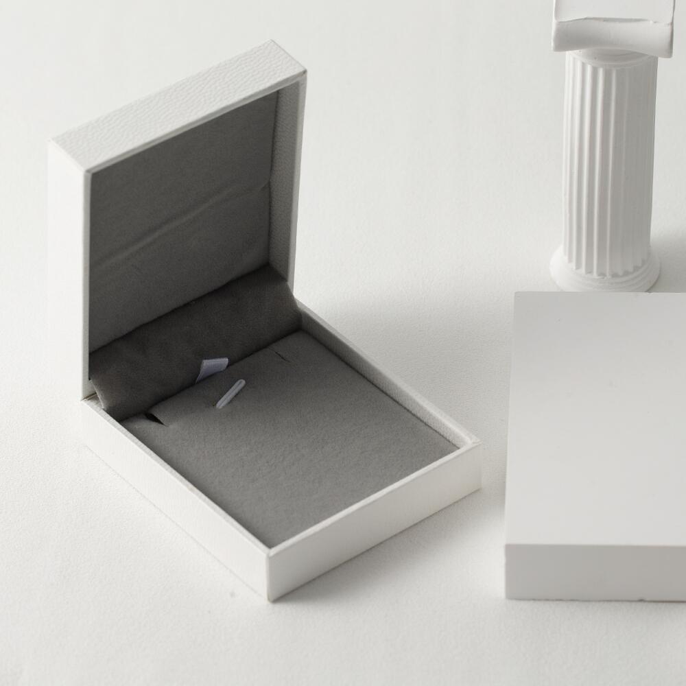 643. Dainty Engraved Name Ring