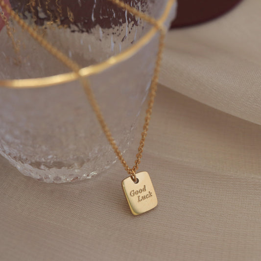 18K gold fashionable and simple square card with "GOOD LUCK" design versatile necklace